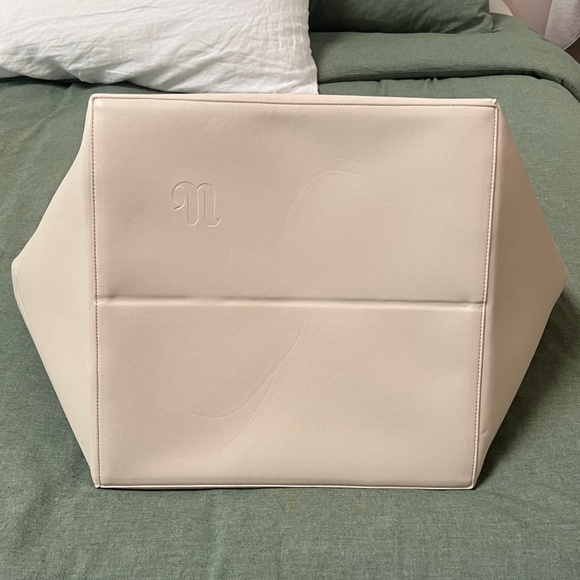 Nanushka Large The Origami Tote Bag - Cream - Picture 3 of 6